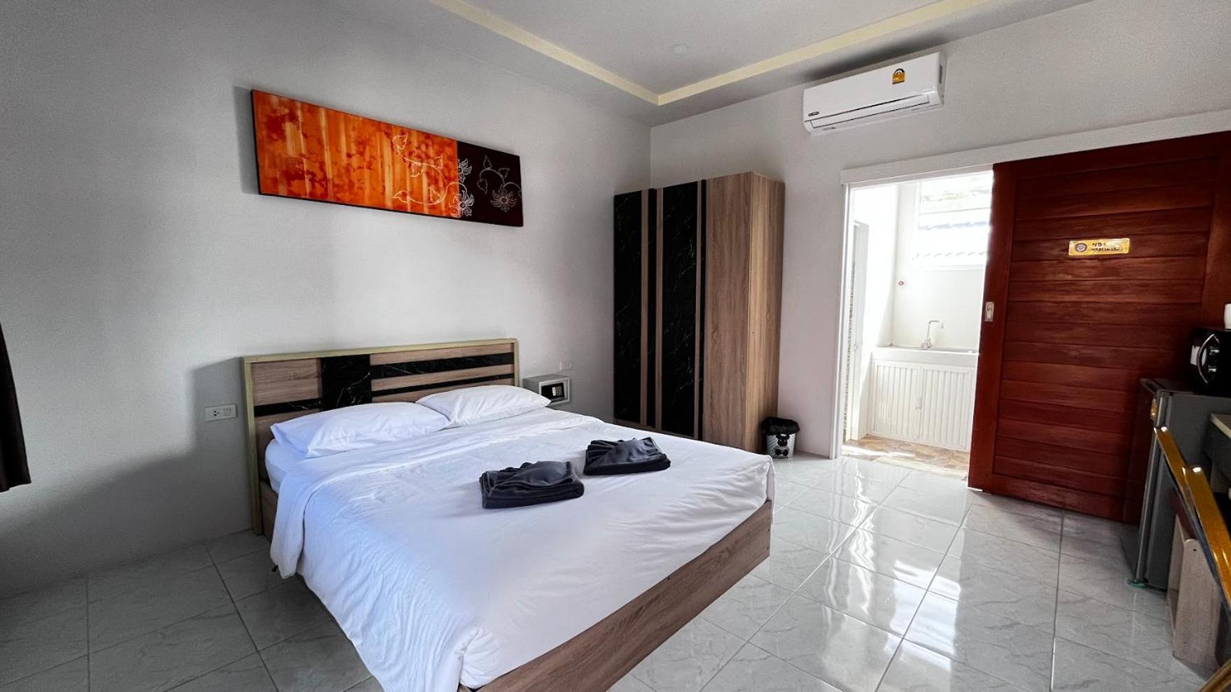 M&N Guesthouse Kata Exterior photo